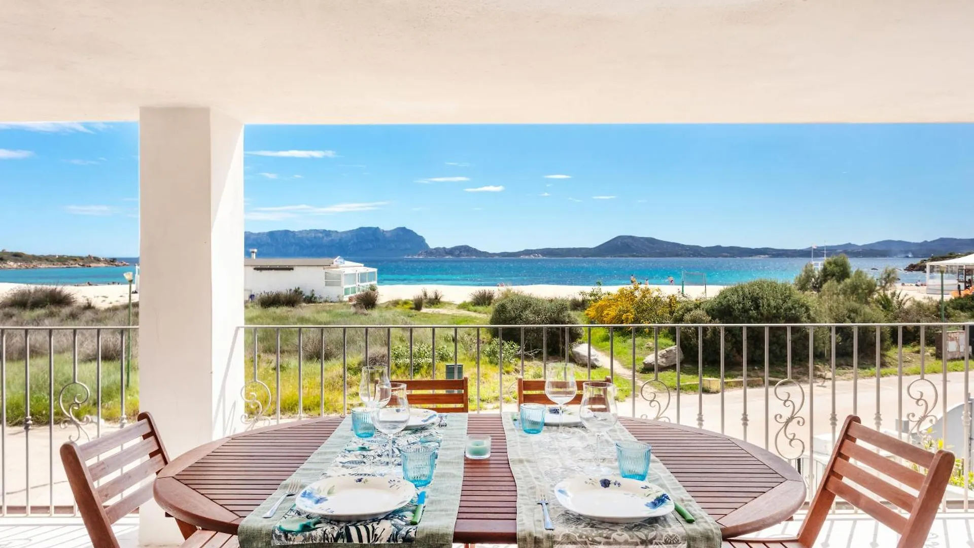 Vista Mozzafiato Fronte Mare Villa Olbia
